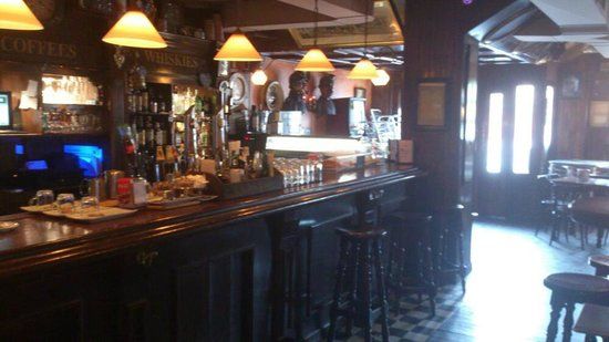 Sherlock Holmes Tavern